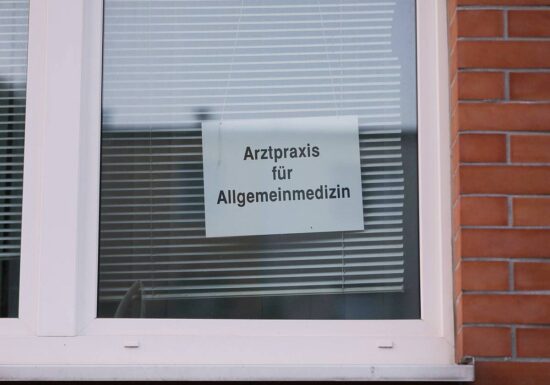 Gesundheitsminister will gleiche Wartezeiten beim Arzt für alle