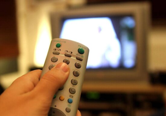 Große Fernseher treiben Stromkosten nach oben