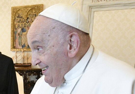 Autobiografie: Attentäter wollten Papst Franziskus im Irak töten