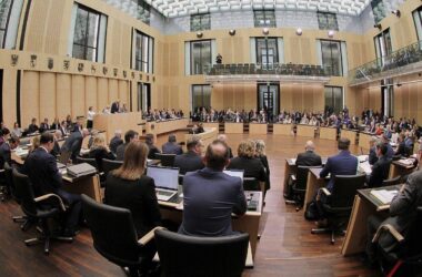 Bundesrat stimmt Grundgesetzänderung für Verfassungsgericht zu