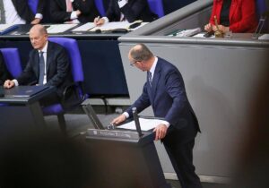 AfD kündigt juristische Prüfung von TV-Duell Scholz-Merz an