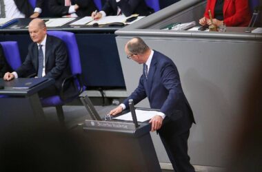 AfD kündigt juristische Prüfung von TV-Duell Scholz-Merz an