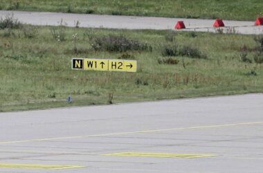 Aserbaidschanisches Passagierflugzeug in Kasachstan abgestürzt
