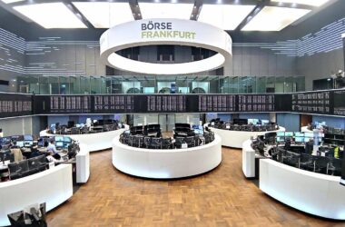 Dax startet im Minus - Airbus vorn