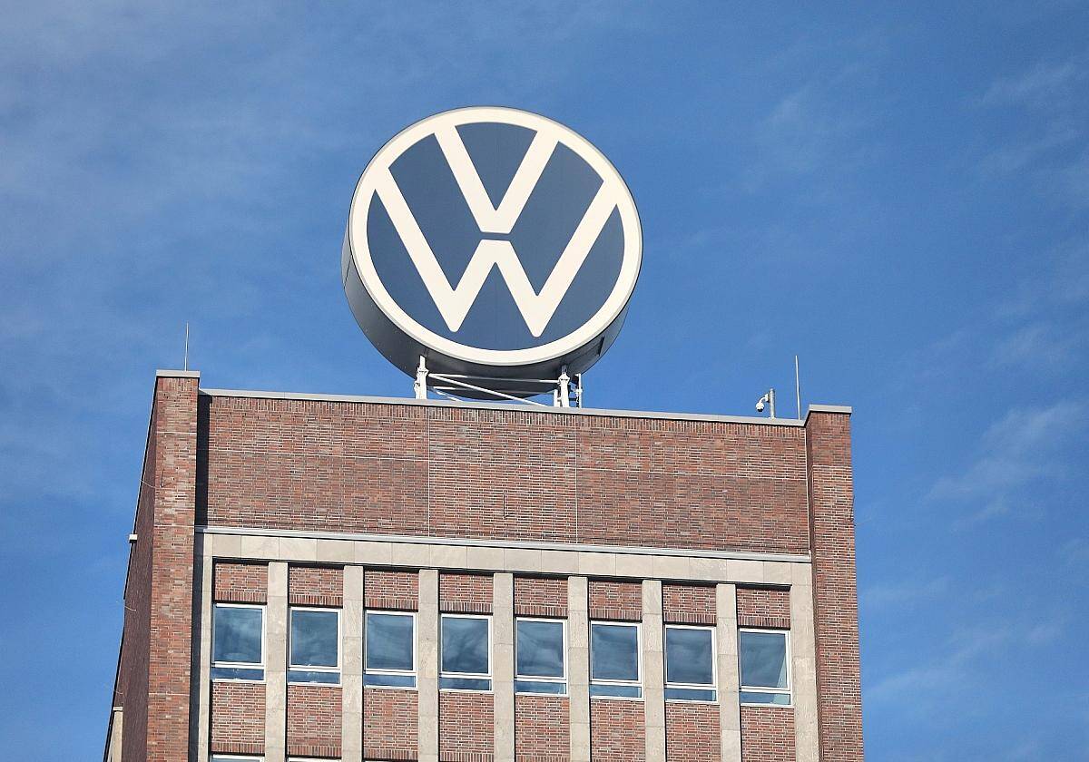 Wirtschafstweise Schnitzer befürwortet Einschnitte bei VW