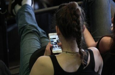 Jeder Dritte wegen Internetnutzung in Sorge um eigene Gesundheit