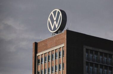 Blume schwört VW auf dauerhaften Kampf um niedrigere Kosten ein