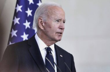 Biden wendet mit Überbrückungsgesetz US-Haushaltskrise ab