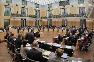 Länder winken Steuerpaket und Kindergelderhöhung durch