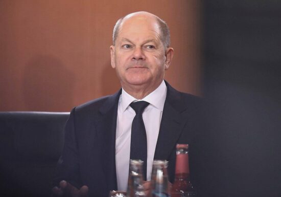 Scholz warnt in Neujahrsansprache vor Wahlbeeinflussung von außen