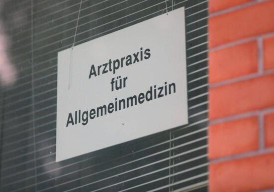 Wirtschaftsverbände sympathisieren mit Teilzeit-Krankschreibung