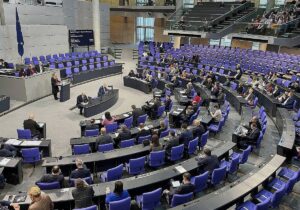 Bundestag bringt Finanzierung des Deutschlandtickets auf den Weg