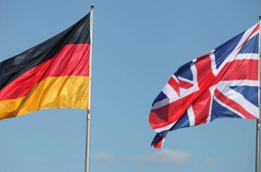 Deutschland und Großbritannien schließen Abkommen gegen Schleuser