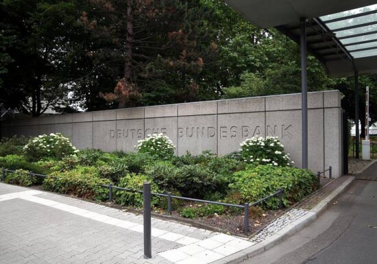 Bundesbank schraubt Prognose für deutsche Wirtschaft nach unten