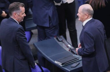 Dürr: Scholz verbreitet bei Ukraine "bewusst Unwahrheiten"