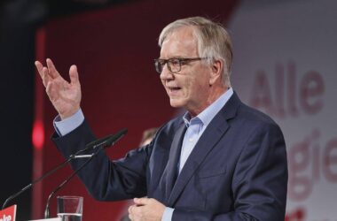 Bartsch kritisiert Schaumtorten-Angriff auf Lindner