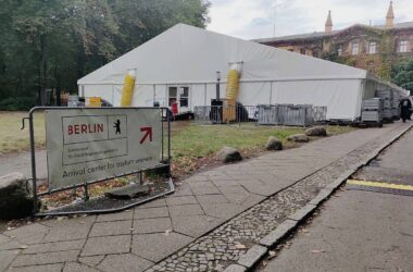 Umfrage: Wahlberechtigte priorisieren Themen Migration und Wirtschaft