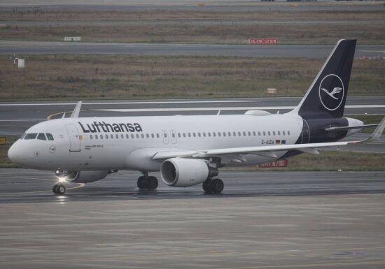 Lufthansa will 2025 weniger neue Mitarbeiter einstellen
