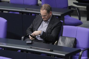 Rufe aus SPD nach mehr Regulierung von Kommunikationsplattformen