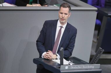 FDP-Fraktionschef will über Karenztage reden