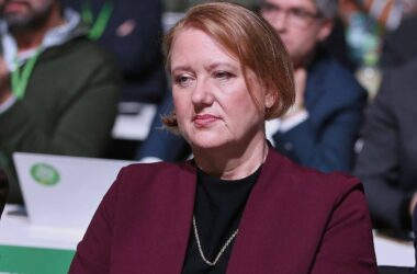 Paus: "Merz-Union biegt scharf nach rechts ab"