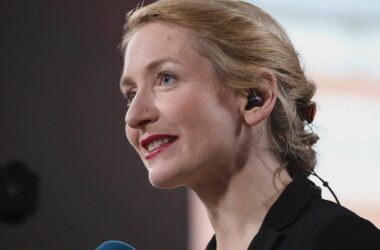 Linke fordert Abschaffung aller Adelstitel in Deutschland
