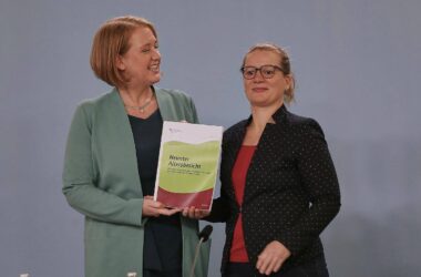 Altersbericht vorgestellt: Hürden für Teilhabe Älterer weiter hoch