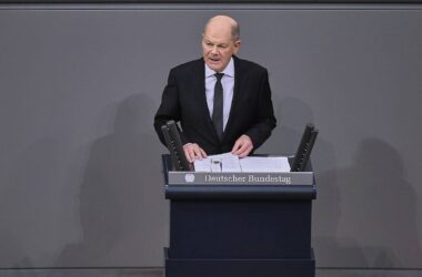 Regierungserklärung: Scholz wirft Merz "unverzeihlichen Fehler" vor