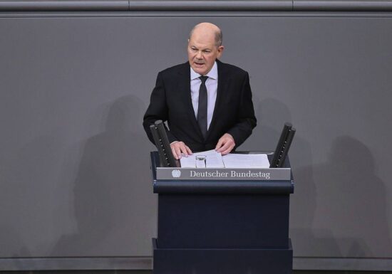 Regierungserklärung: Scholz wirft Merz "unverzeihlichen Fehler" vor