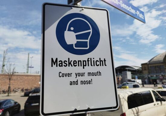 Gesundheitsministerium: Bund zahlte zu viel für Masken