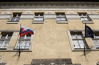 Mindestens zwei Tote bei Messerangriff an Schule in Slowakei