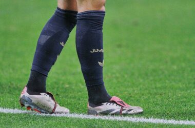Bierhoff moniert Geldanlage von Profisportlern