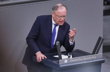 Weil wirft Merz "Rechtsbruch" und "Tabubruch" vor