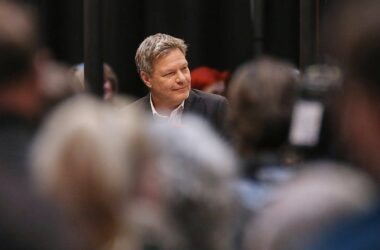 Habeck von vollen Grünen-Wahlkampfveranstaltungen überrascht