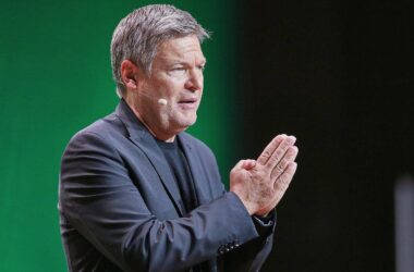 Habeck weist Trumps Nato-Forderung zu als realitätsfern zurück
