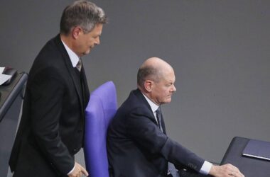 Grüne fordern Scholz zu TV-Debatte mit Habeck auf