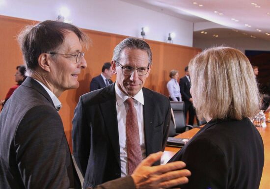 Bundeskabinett will Bundeswehr Abschuss von Drohnen ermöglichen