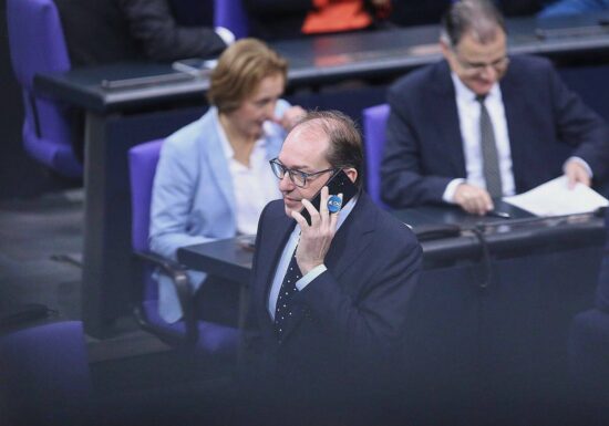 Dobrindt sieht AfD-Verbotsantrag als "schweren Fehler"