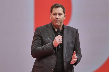Klingbeil warnt Union vor Bruch mit Politik von Kohl und Merkel
