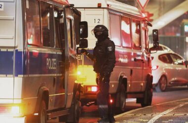 Silvester: Regierung will harte Strafen bei Angriffen gegen Polizei