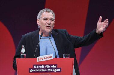 Van Aken nennt Merz "Gefahr für Zusammenhalt des Landes"