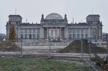 Vertrauen in politische Institutionen weiter gesunken