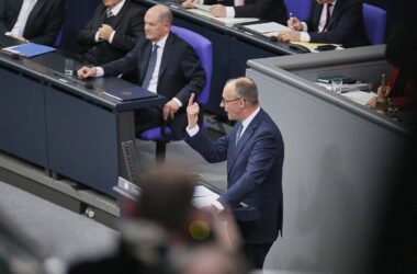 Merz: Scholz treibt mit Ukraine-Hilfen "innenpolitisches Spiel"
