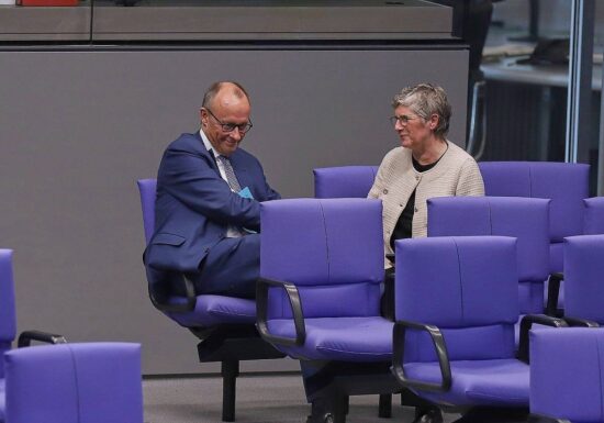 SPD-Chef Klingbeil unterstellt Grünen eine Merz-Nähe