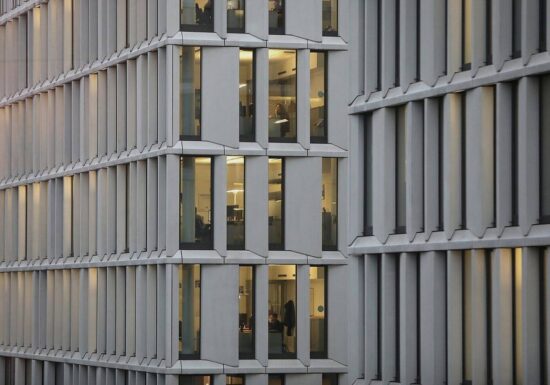 Studie: Zwei von drei Arbeitnehmern gehen krank zum Job