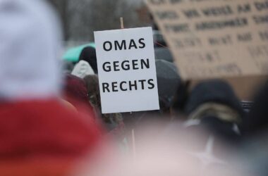 "Omas gegen Rechts" kritisieren Vorgehen der Union scharf