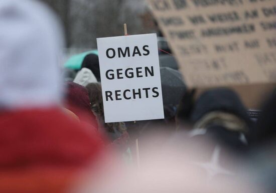 "Omas gegen Rechts" kritisieren Vorgehen der Union scharf