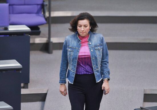 Dorothee Bär verteidigt Unionsanfrage zu NGOs