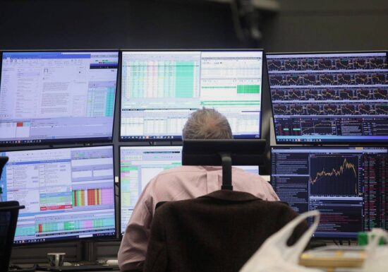 Dax baut Gewinne am Mittag aus - Infineon vorn