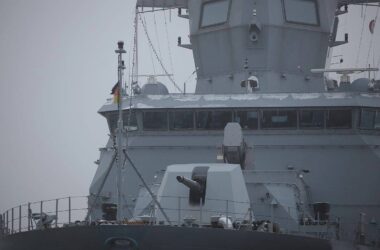 Nato-Generalsekretär mahnt Deutschland zu höheren Militärausgaben